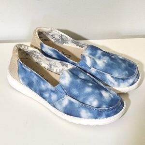 Hey Dude Size 8 Blue Tie Dye